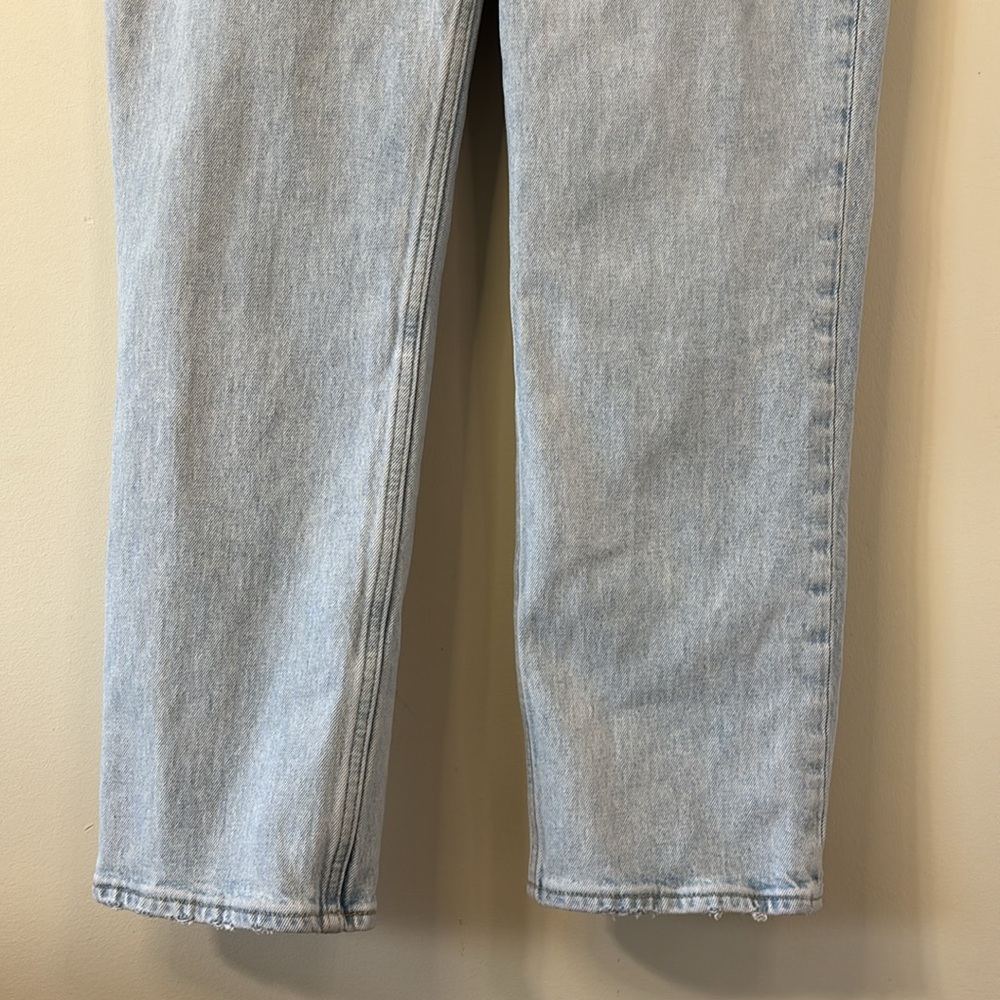 Abercrombie & Fitch Curve Love The 90’s Straight Low Rise Light Wash Denim Jean - Picture 4 of 9
